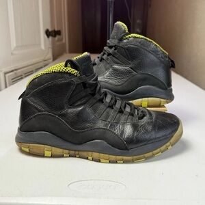 Air Jordan 10 Retro ‘Venom’ Men's Size 10.5 Pre-owned Sneakers beat